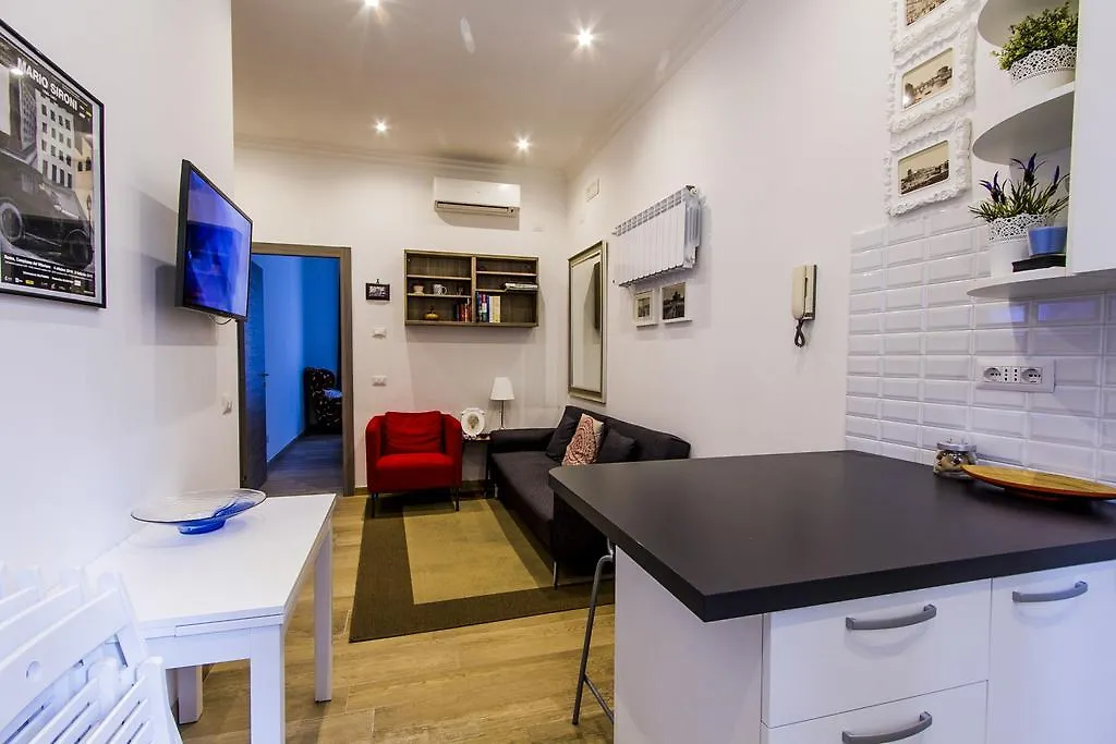 Colossehome Rome 0*,  Italy